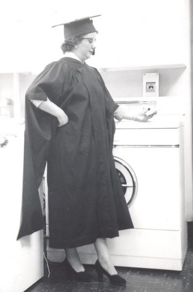 Annin poses as "professor of laundry."